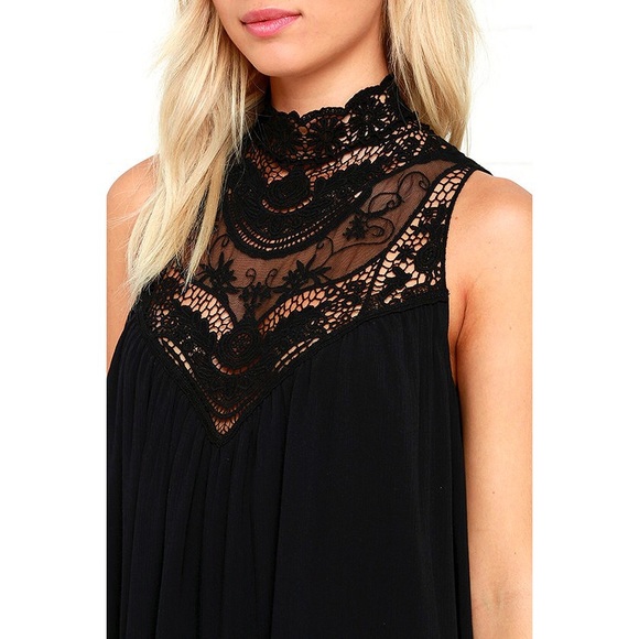 Black Lace Neck Swing Dress - Picture 5 of 6